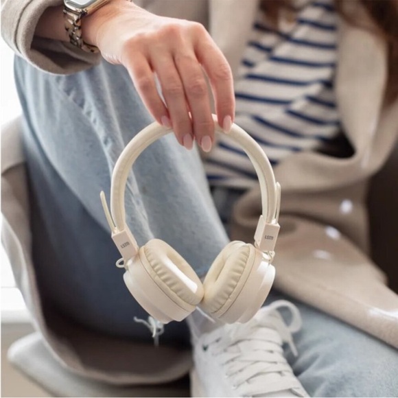 New! LSTN SOUND CO. • Bardot Wireless Headphones in Sand- Jilly Box - Picture 6 of 6